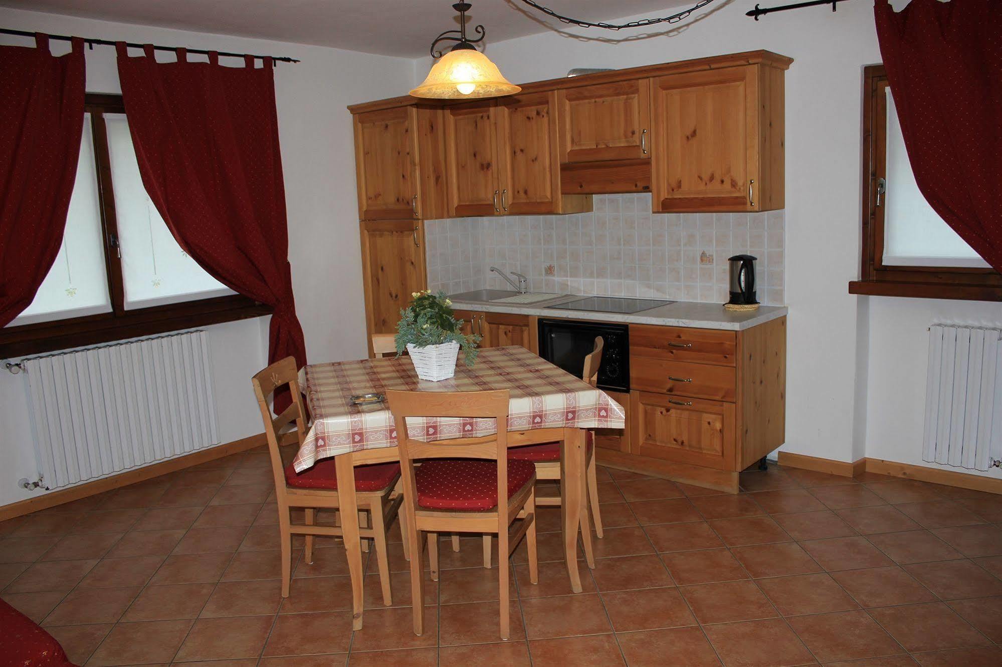 Chalet Alberti Бормио Экстерьер фото